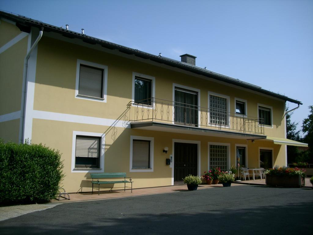 Gaestehaus Steinmetz Sankt Martin an der Raab Luaran gambar